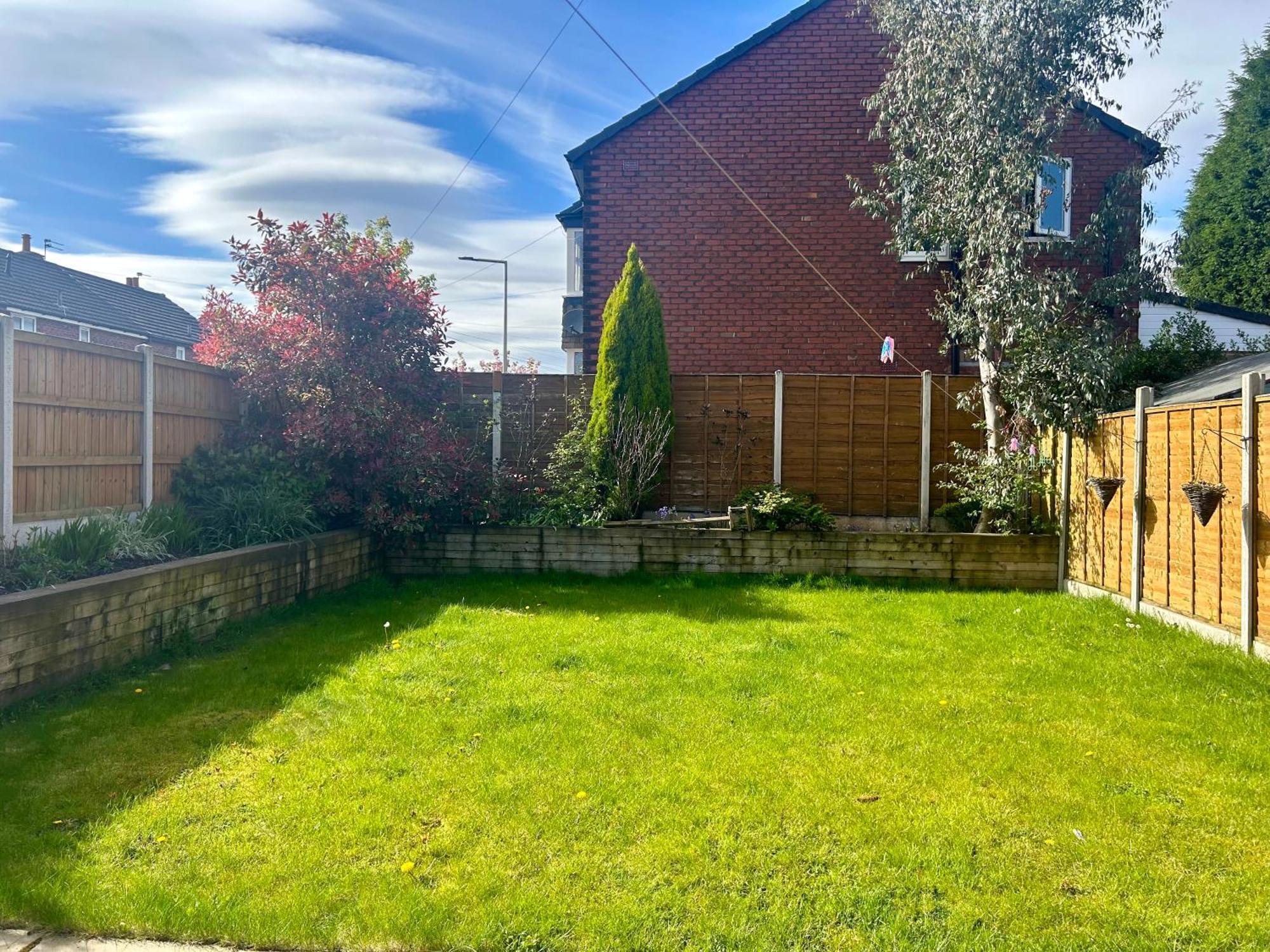 Lovely, Large Double Bedroom With Park View In Home Hazel Grove Exterior photo